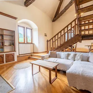 Chateau De Montpon - Grand Logement Appartement Saint-Sylvestre (Haute-Savoie)